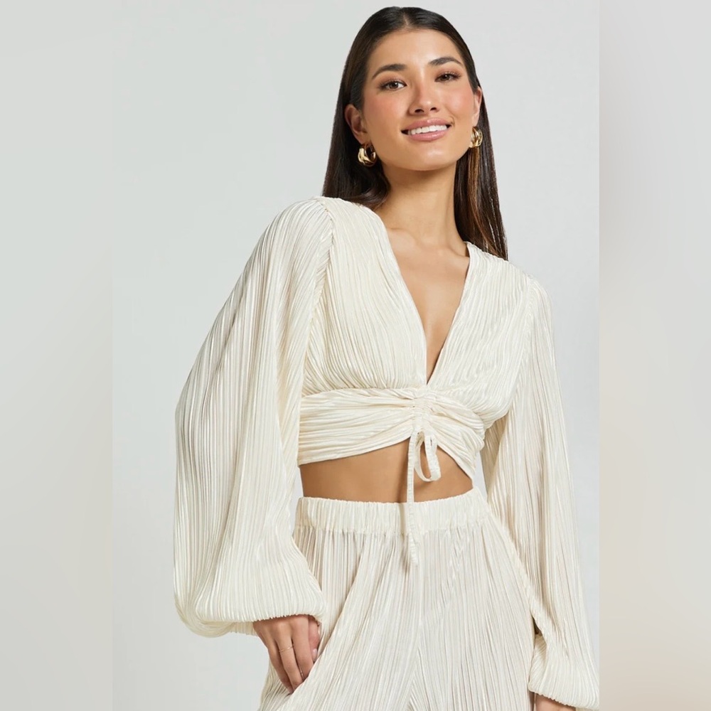 NWT Showpo Plisse Set Cream 2  Jondra Long Sleeve Blouse 4 Becca Flared Pants